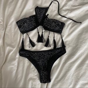 Black bikini